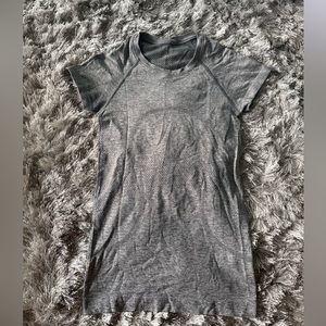 Lululemon Swiftly tech T shirt